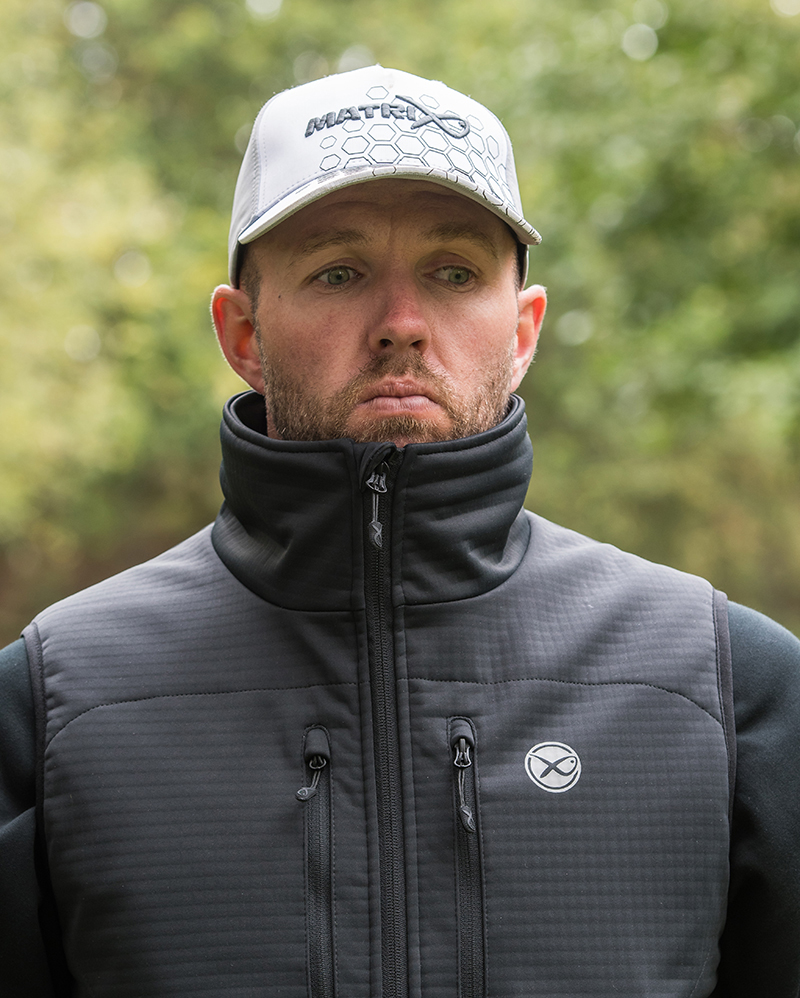 gpr469-474_therma-foil-gilet_in-use-20jpg