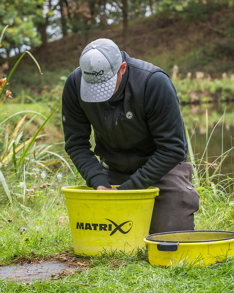 gpr469-474_therma-foil-gilet_in-use-22jpg