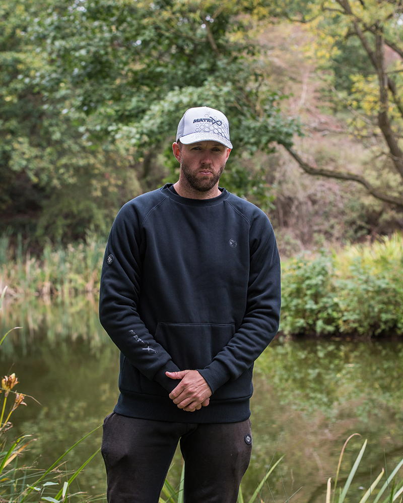 gpr463-468_sherpa-sweater_in-use-1jpg