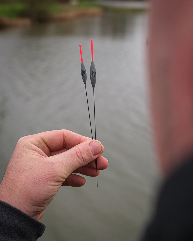 gft078-079_slim-carbon-pole-floats_in-use-2jpg