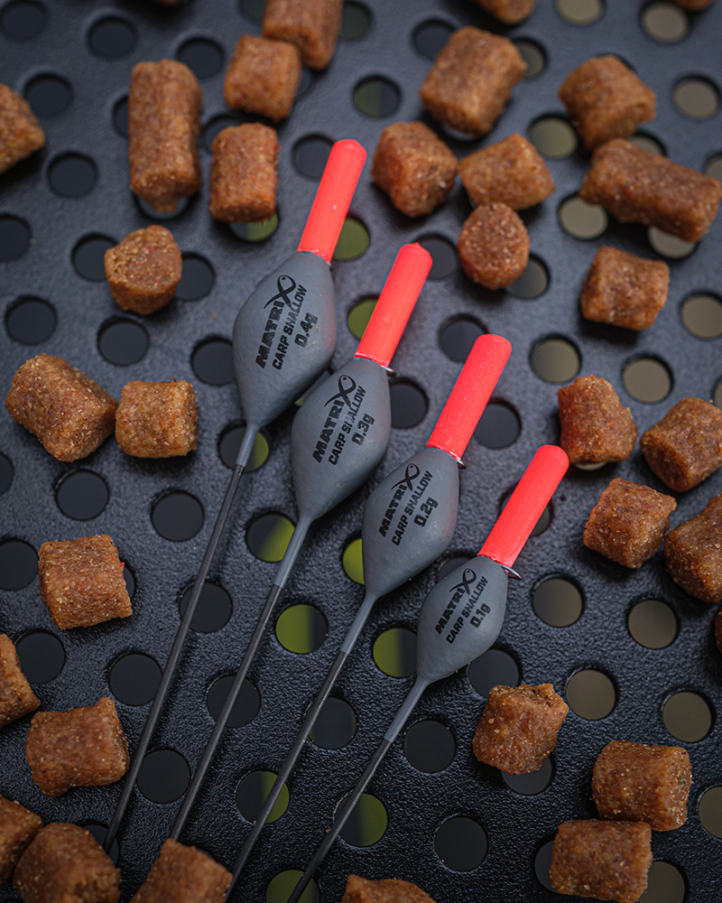 gft104-107_carp-shallow-carbon-pole-float_in-use-2jpg