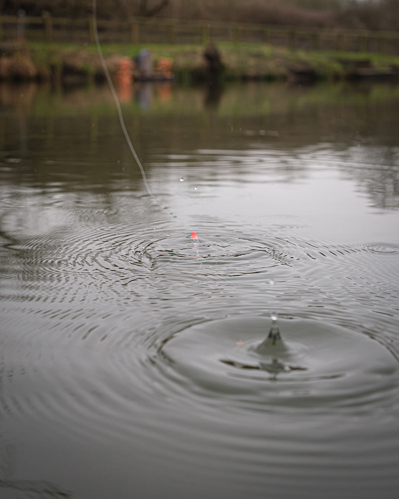 gft108-110_plopper-pole-floats_in-use-6jpg