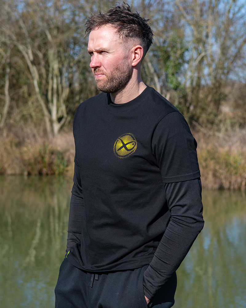 gpr475-480_large-fade-tshirt-black-lime_in-use-2jpg