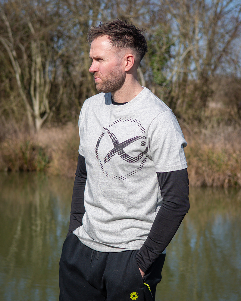 gpr487-492_large-mesh-logo-tshirt-grey_in-use-2jpg