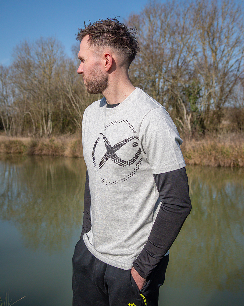 gpr487-492_large-mesh-logo-tshirt-grey_in-use-6jpg