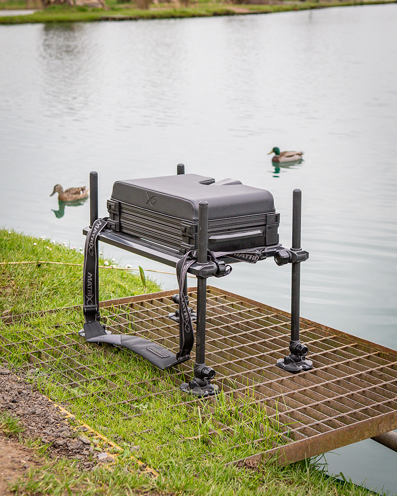 gmb204_f25-pro-super-lite-seatbox_in-use-8jpg