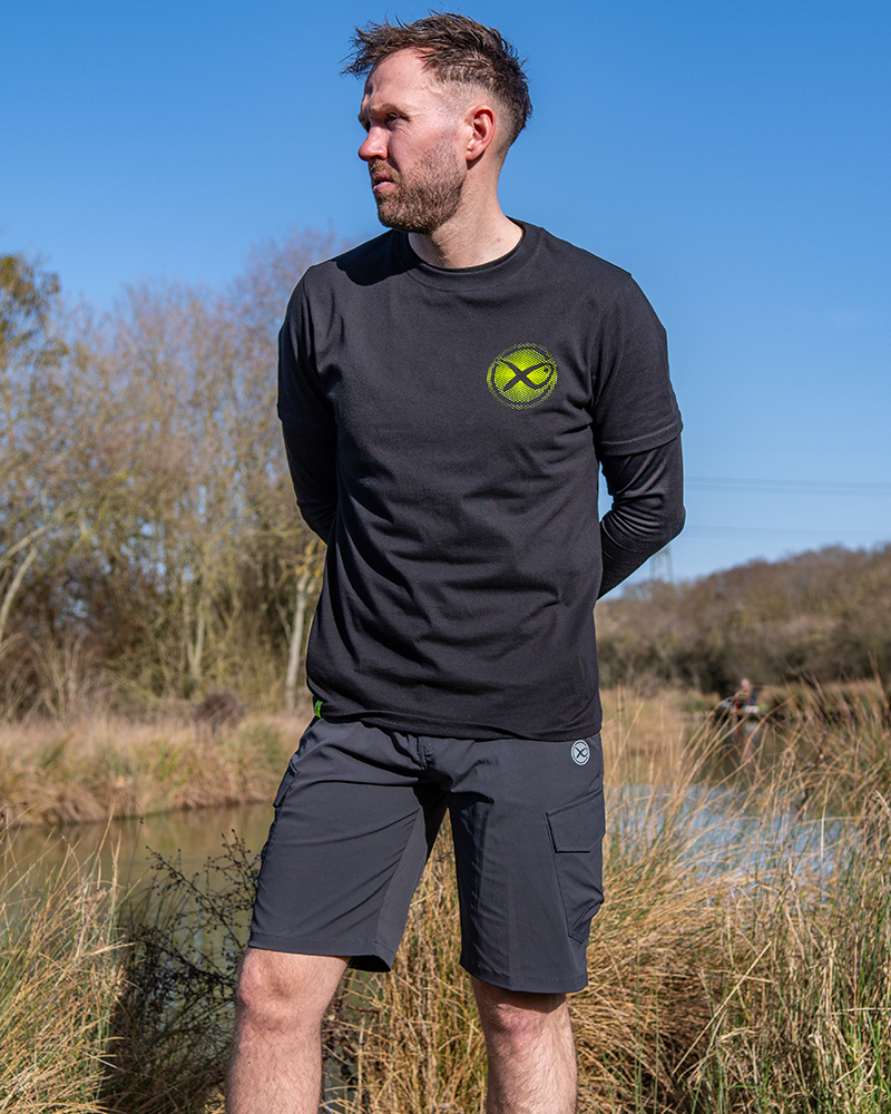 gpr499-504_lw-cargo-shorts_in-use-1jpg