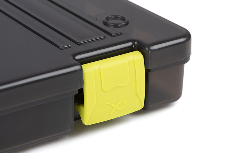gbx017_matrix_medium_16_compartment_shallow_storage_box_dividers_clip_detailjpg
