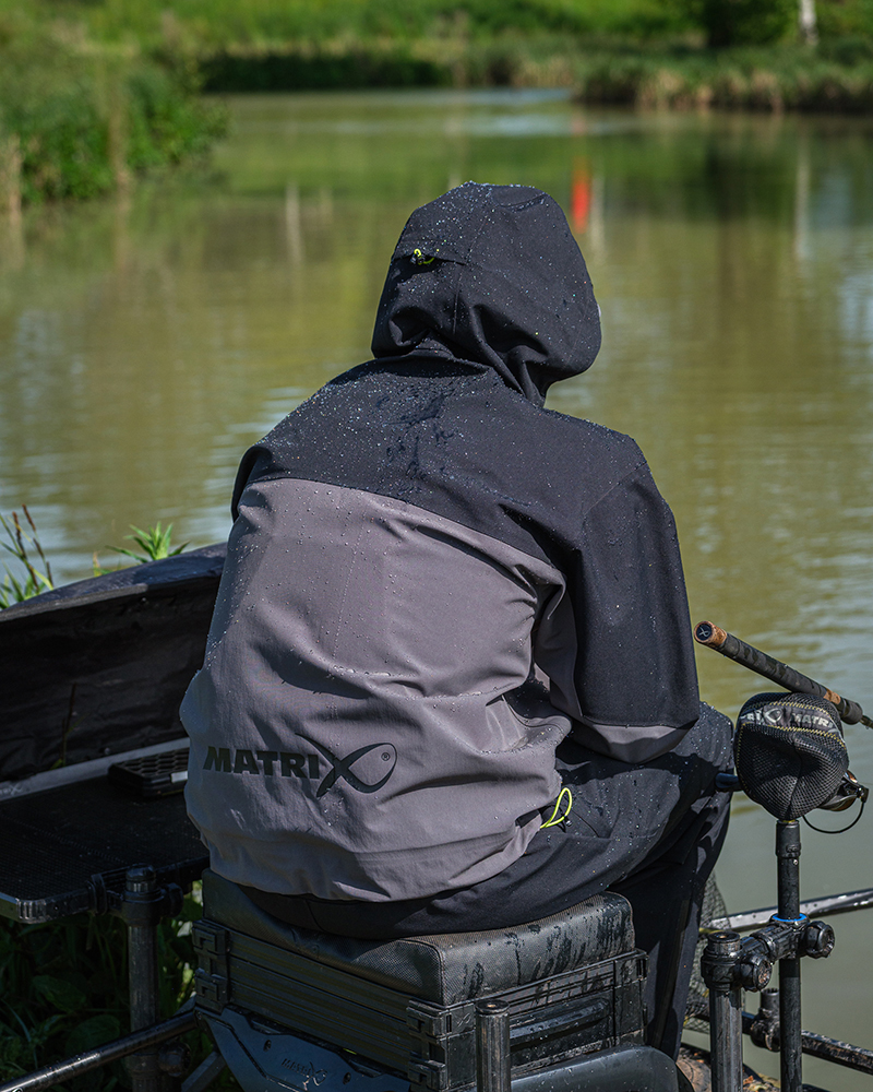 gpr505-511_pro-x-outer-shell-jacket_in-use-38jpg