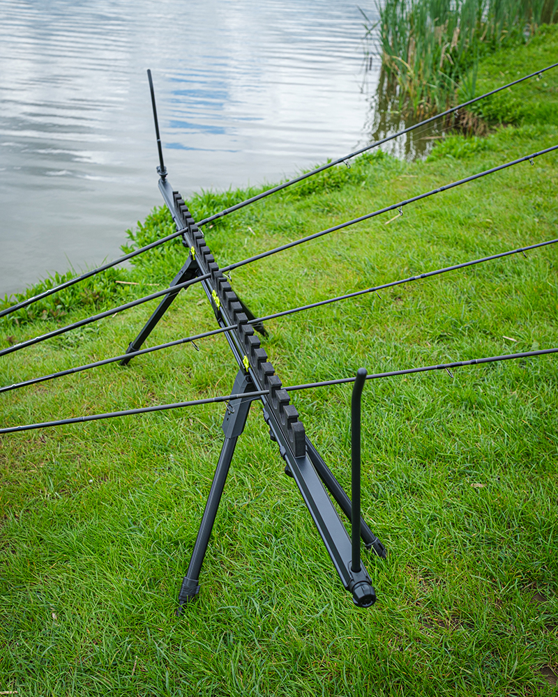 gro011_roostdistancesticks-05_inusejpg