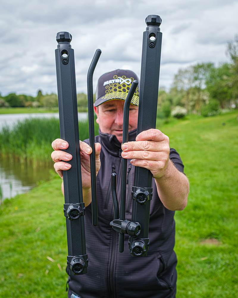gro011_roostdistancesticks-10_inusejpg