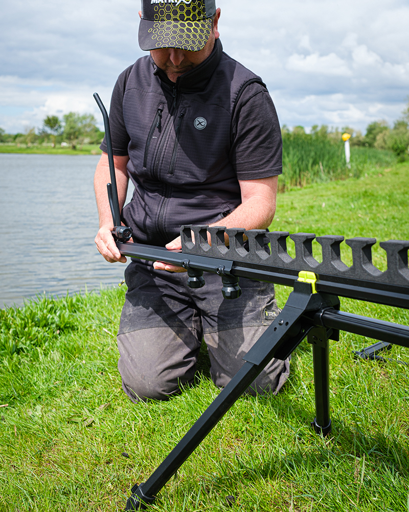 gro011_roostdistancesticks-11_inusejpg