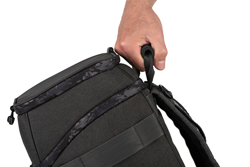 nlu116_rage_street_fighter_rucksack_top_carry_handle_detailjpg