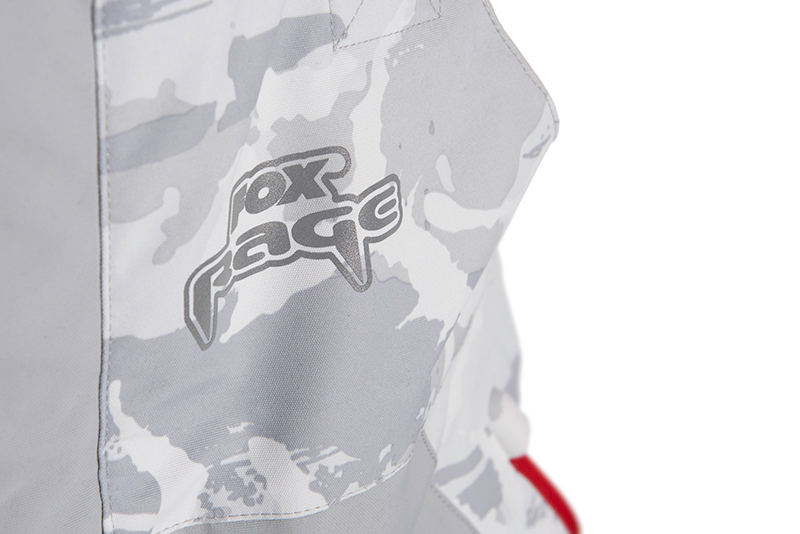 npr461_466_rage_light_camo_salopettes_logo_detailjpg