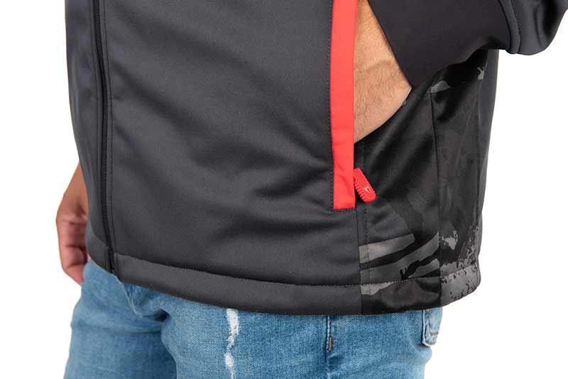 npr530_536_rage_lightweight_windblocker_pocket_detailjpg