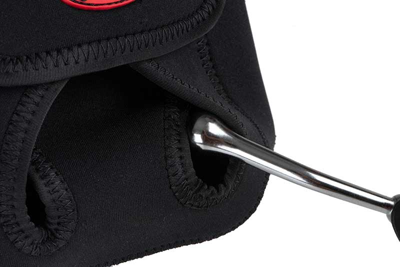 nlu132_rage_neoprene_spin_reel_pouch_up_to_4500_detailjpg