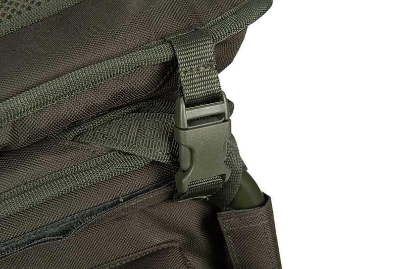 flu013_rage_predator_ruck_chair_chair_clipjpg
