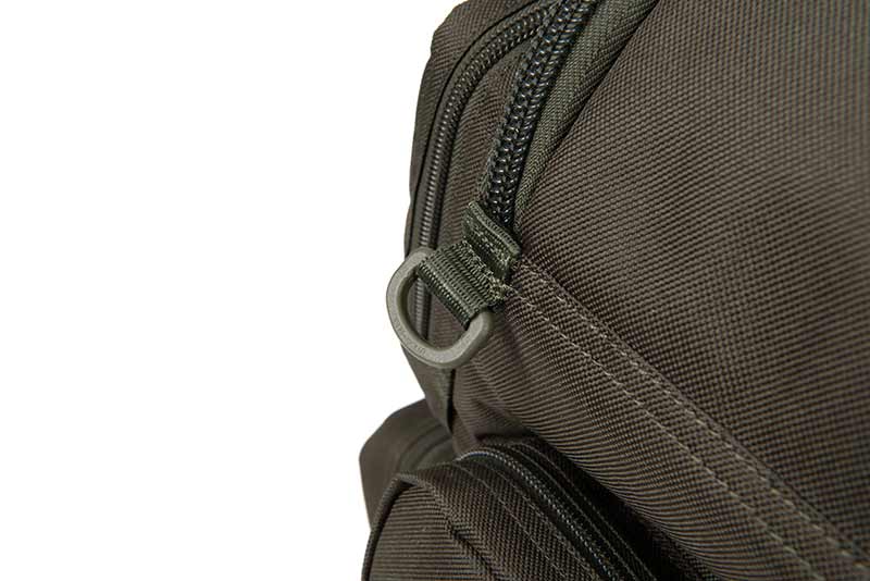 flu007_rage_predator_rucksack_hanging_loopjpg