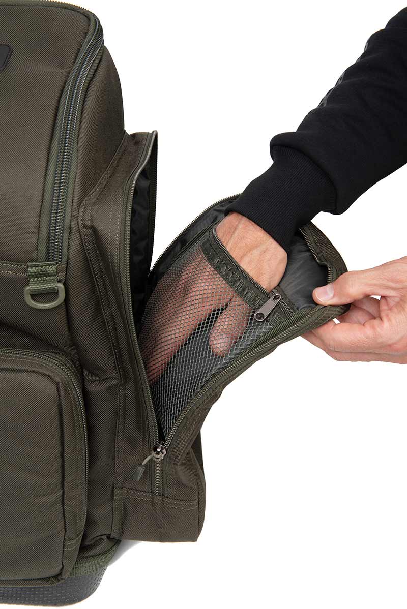 flu007_rage_predator_rucksack_side_pocketjpg