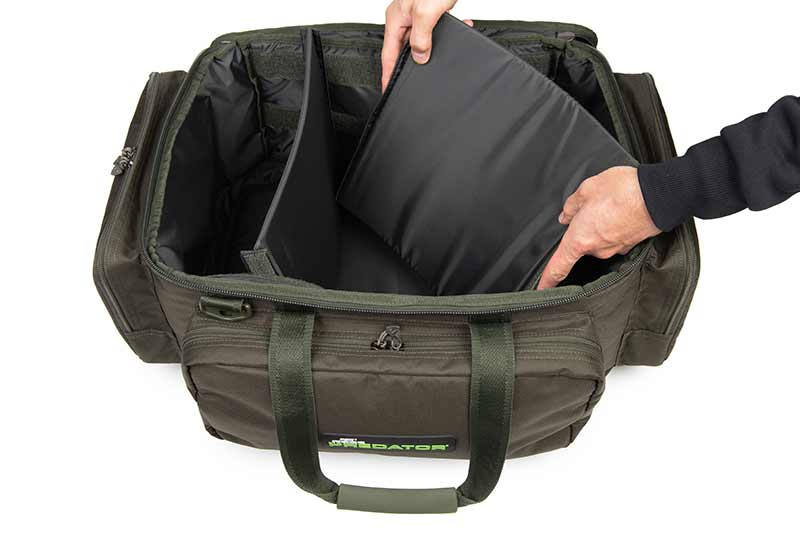 flu008_rage_predator_carryall_inserting_dividerjpg