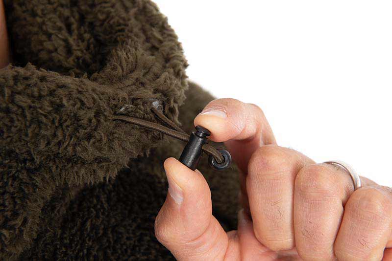 fpr001-006_rage_predator_sherpa_hoody_neck_togglejpg