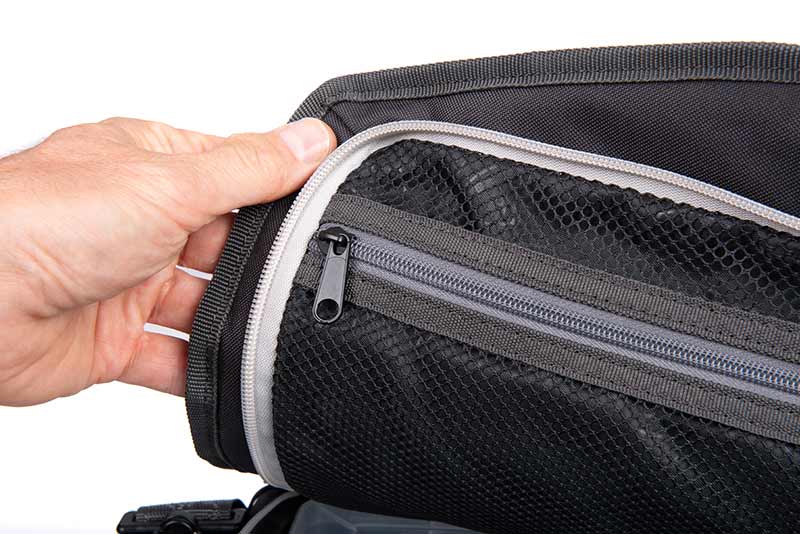 nlu148_rage_camo_voyager_large_carryall_mesh_pocketjpg