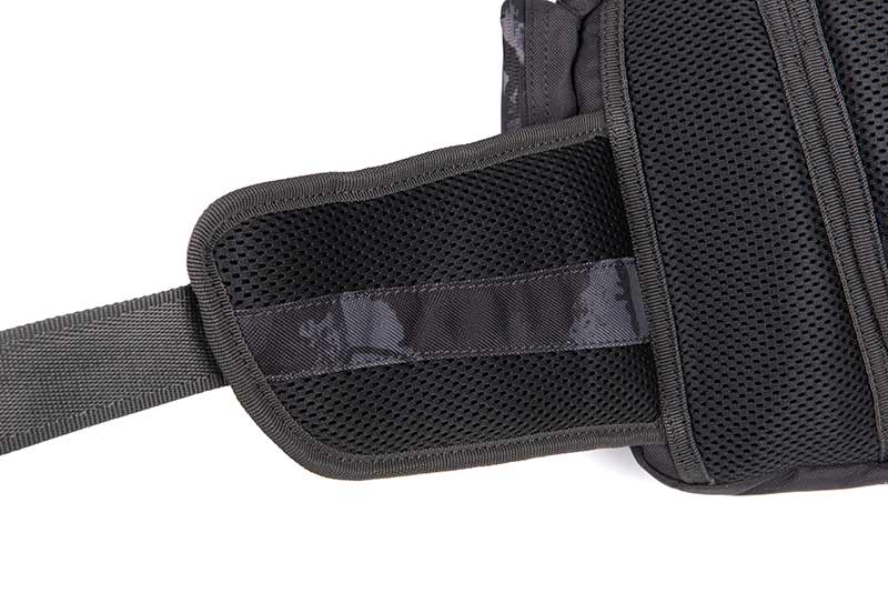 nlu149_rage_voyager_belt_bag_paddingjpg