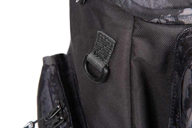 nlu153_rage_camo_voyager_rucksack_hanging_loop_2jpg