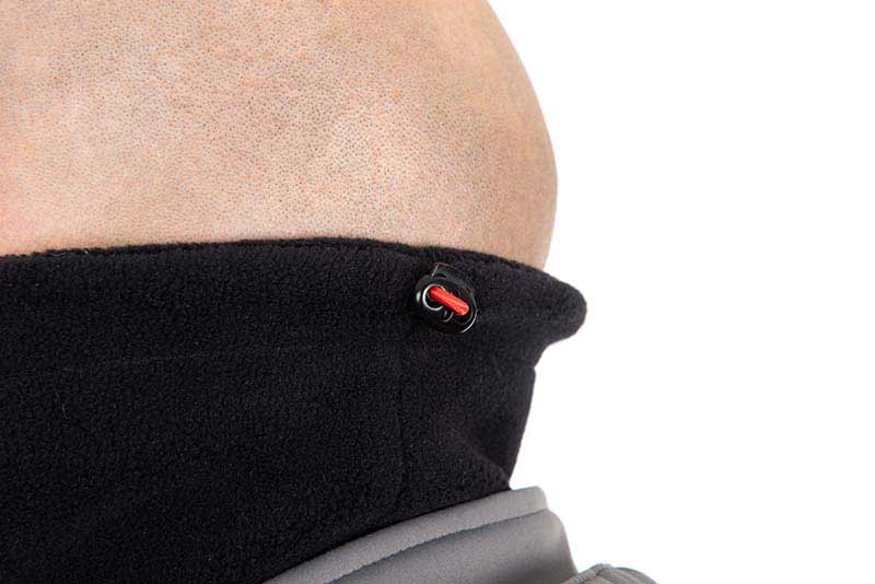 npr651_rage_wear_fleece_snood_toggle_detail_4jpg