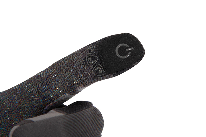 npr694-696_camogloves-021_studiojpg