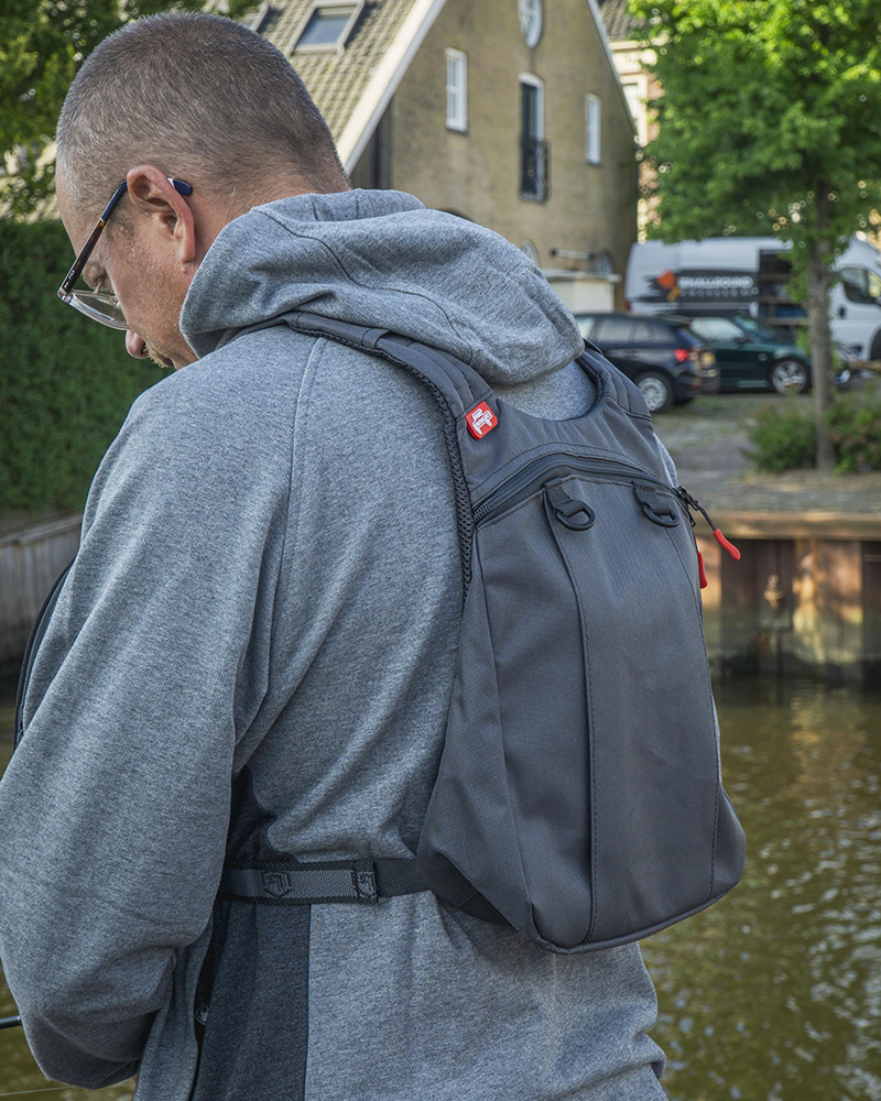 nlu161_chestpack-02_lifestylejpg
