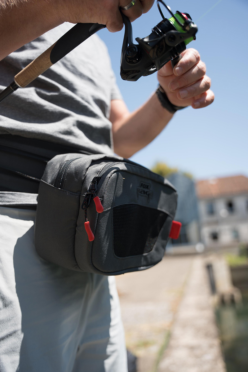 nlu166_tacklebelt-14_inusejpg